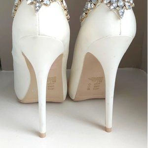 Jewel Badgley Mischka Crystal-Wrapped Satin Ivory Peep-Toe Platform Heel…